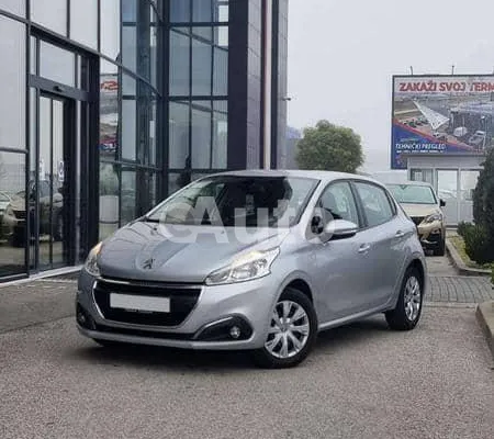 Peugeot 208 — polovni automobil