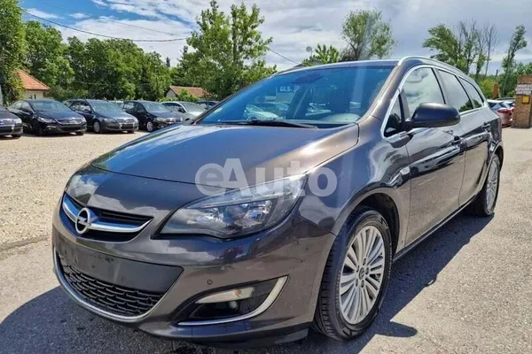 Opel Astra J — polovni automobil