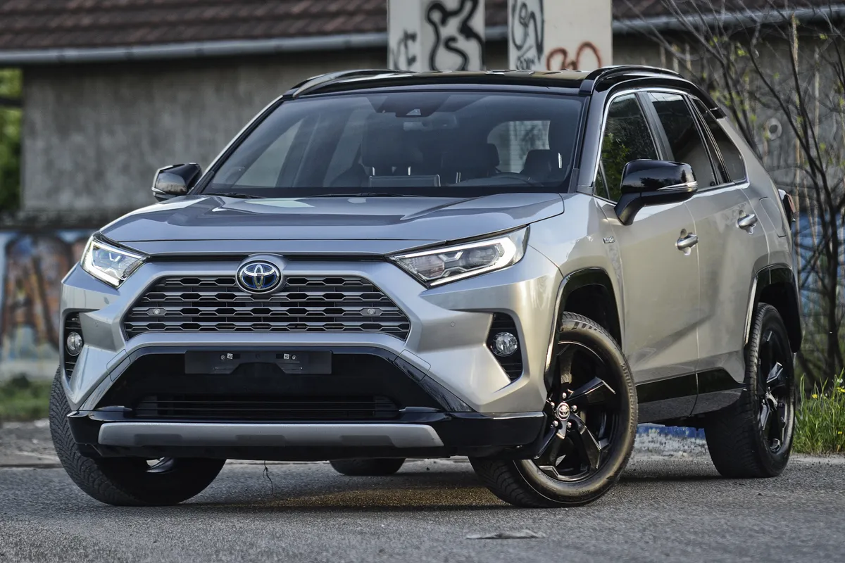 Toyota RAV 4 — polovni automobil