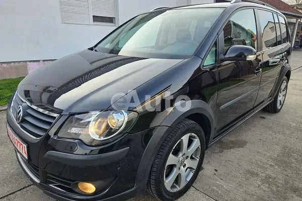 Volkswagen Cross Touran — polovni automobil