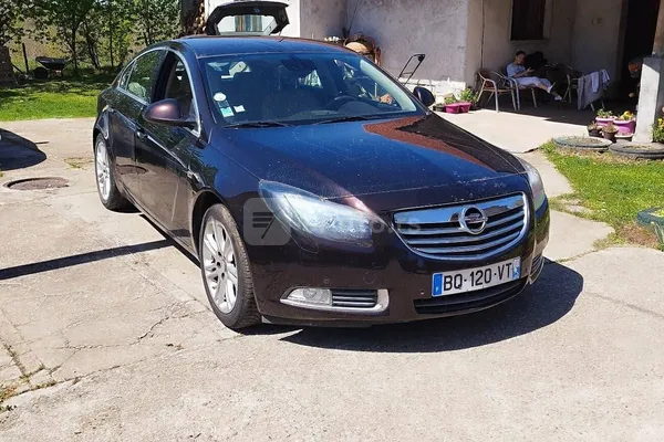 Opel Insignia — polovni automobil