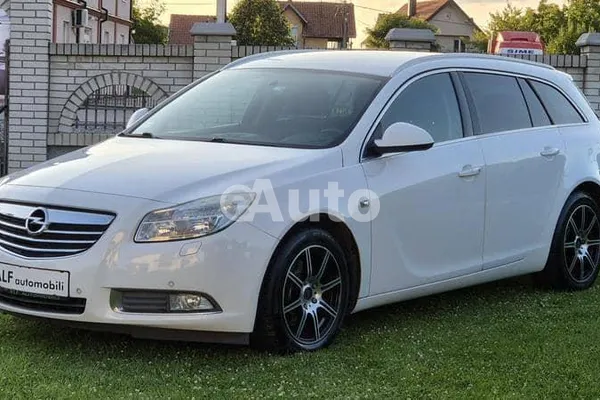 Opel Insignia — polovni automobil
