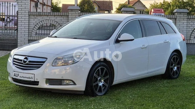 Opel Insignia — polovni automobil