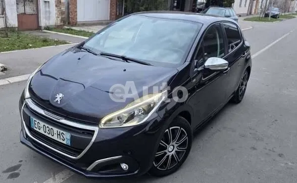 Peugeot 208 — polovni automobil