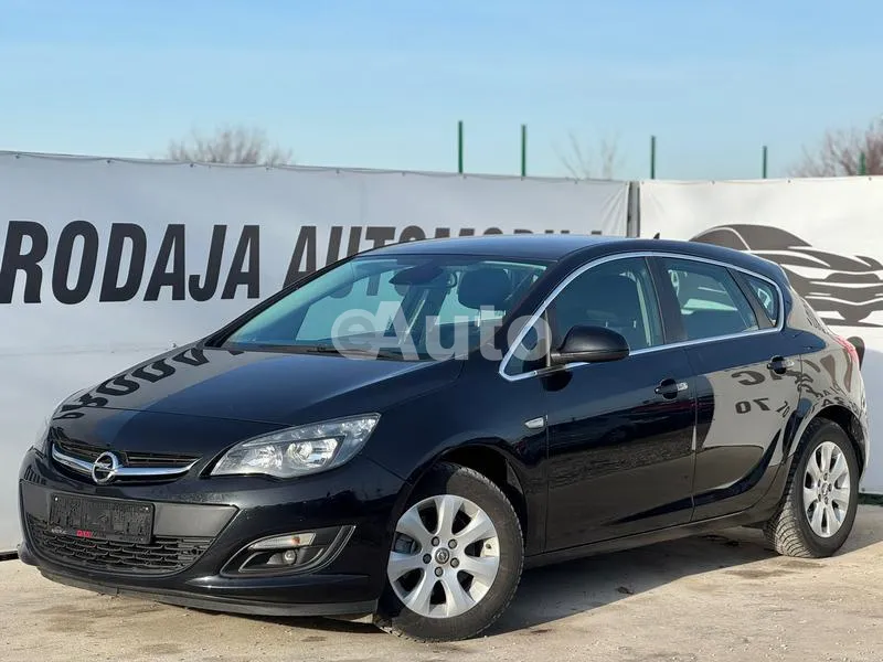 Opel Astra J — polovni automobil