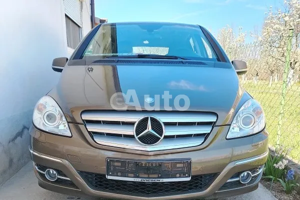 Mercedes Benz B 180 — polovni automobil