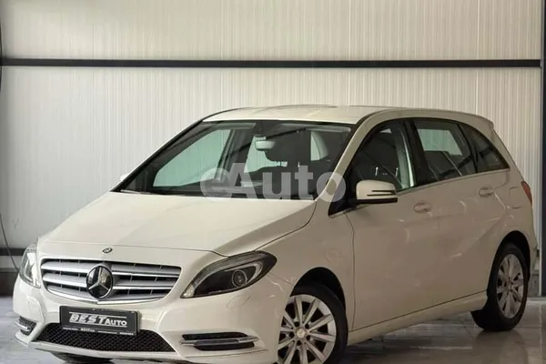 Mercedes Benz B 180 — polovni automobil