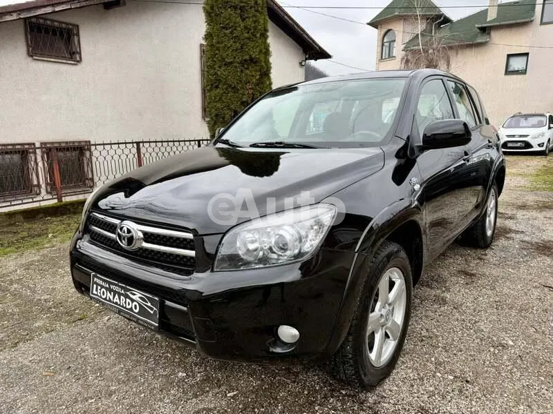 Toyota RAV 4 — polovni automobil