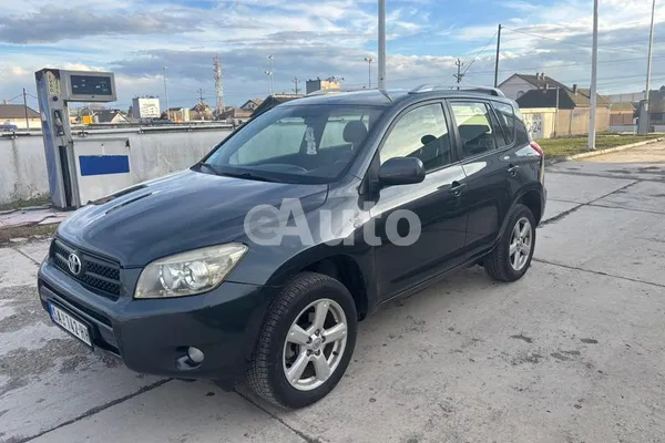 Toyota RAV 4 — polovni automobil
