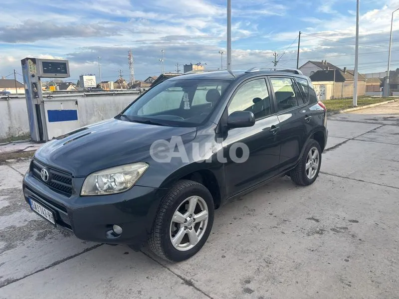 Toyota RAV 4 — polovni automobil