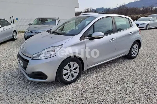 Peugeot 208 — polovni automobil