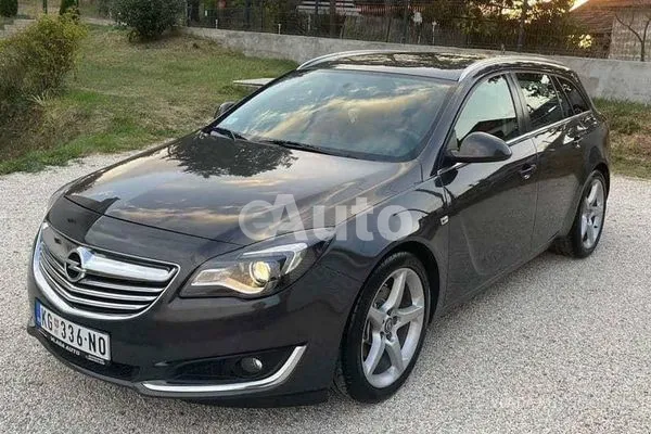 Opel Insignia — polovni automobil