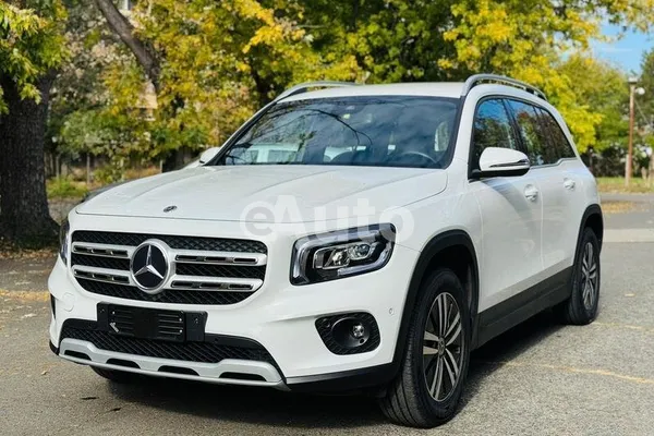 Mercedes Benz GLB 180 — polovni automobil
