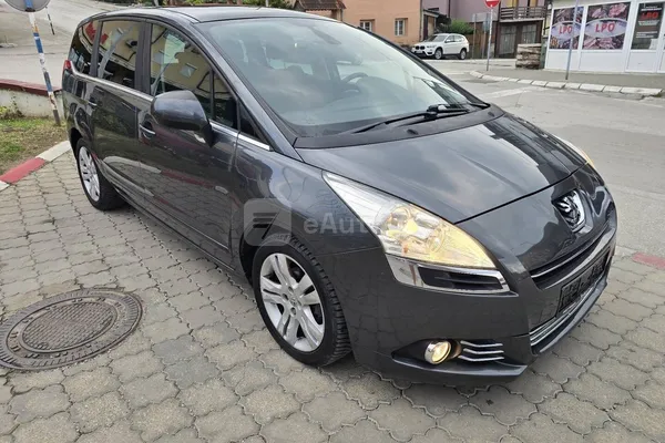 Peugeot 5008 — polovni automobil