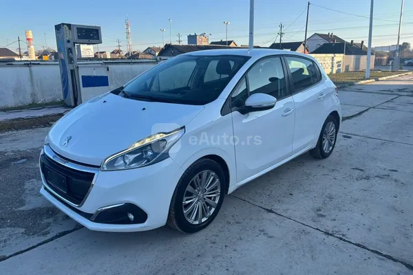 Peugeot 208 — polovni automobil
