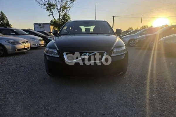 Volvo S40 — polovni automobil