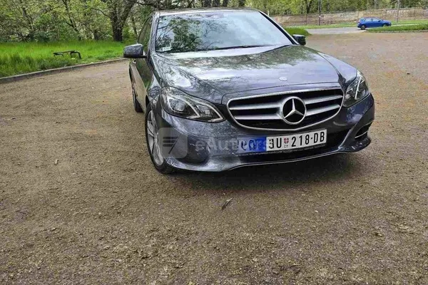 Mercedes Benz E 220 — polovni automobil
