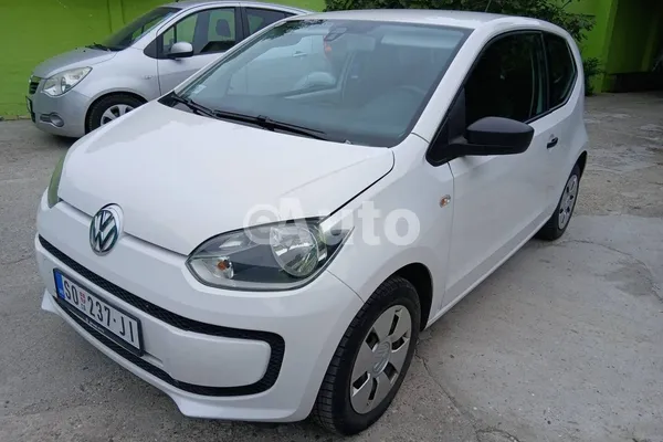 Volkswagen up! — polovni automobil