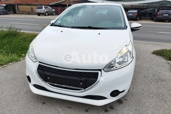 Peugeot 208 — polovni automobil