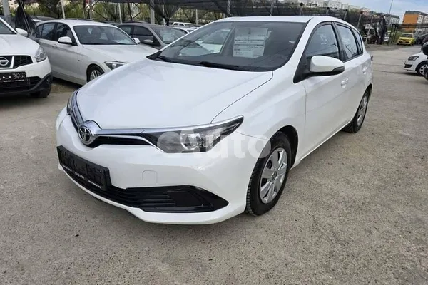 Toyota Auris — polovni automobil