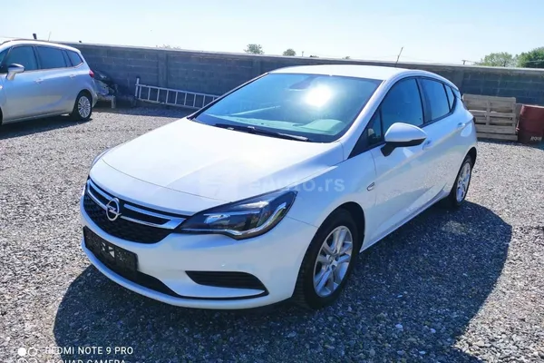 Opel Astra K — polovni automobil