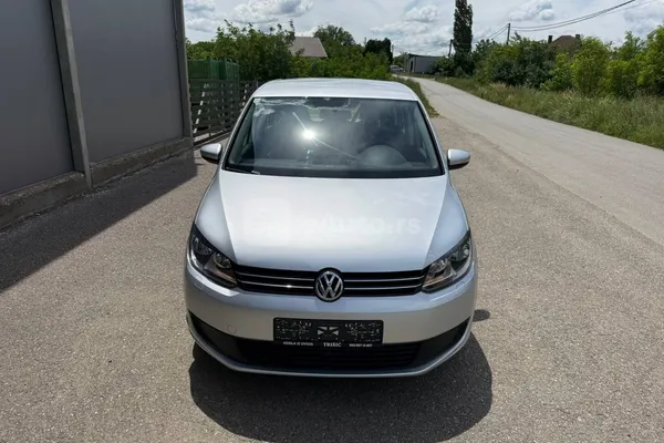 Volkswagen Touran — polovni automobil