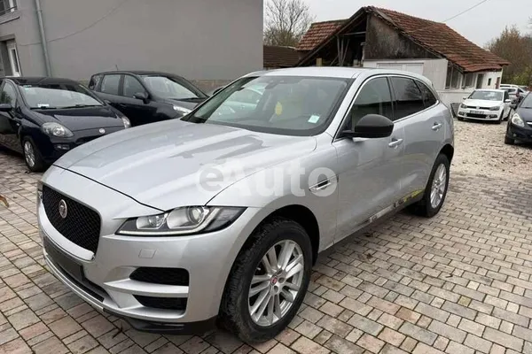 Jaguar F pace — polovni automobil