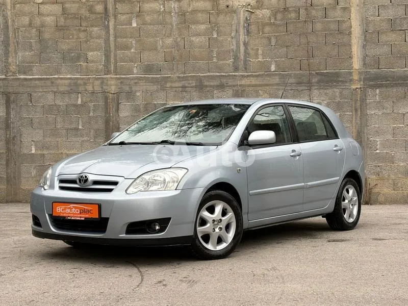 Toyota Corolla — polovni automobil