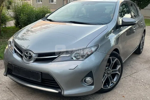 Toyota Auris — polovni automobil
