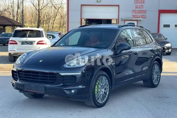 Porsche Cayenne — polovni automobil