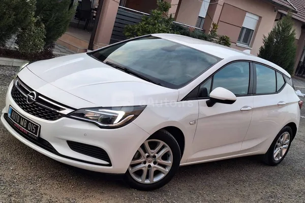 Opel Astra K — polovni automobil