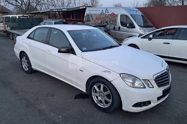 Mercedes Benz E 200 — polovni automobil