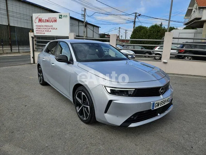 Opel Astra L — polovni automobil