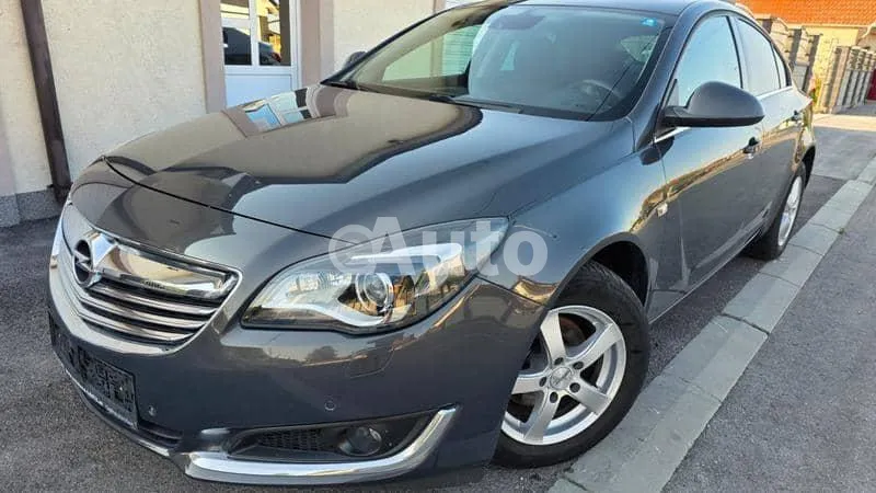 Opel Insignia — polovni automobil