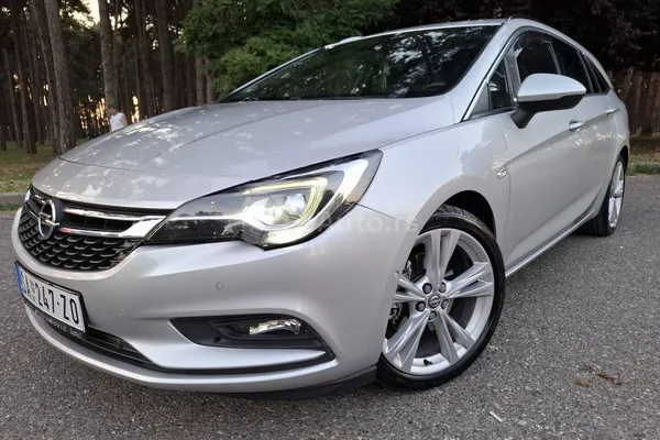 Opel Astra K — polovni automobil