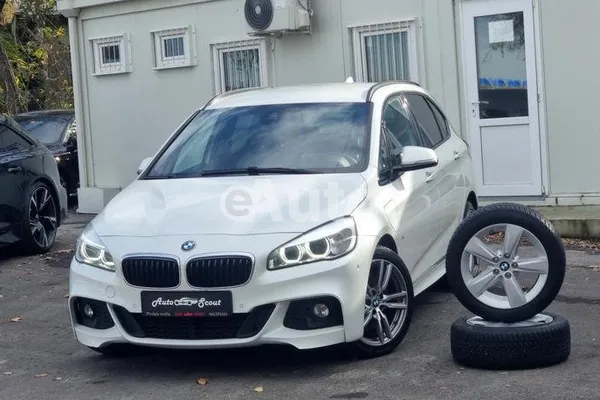 BMW 225 — polovni automobil