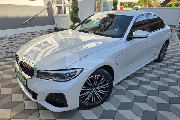 BMW 330 — polovni automobil