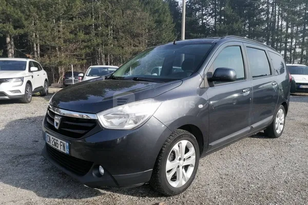 Dacia Lodgy — polovni automobil