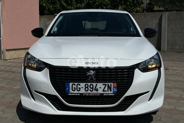 Peugeot 208 — polovni automobil