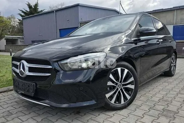 Mercedes Benz B 180 — polovni automobil