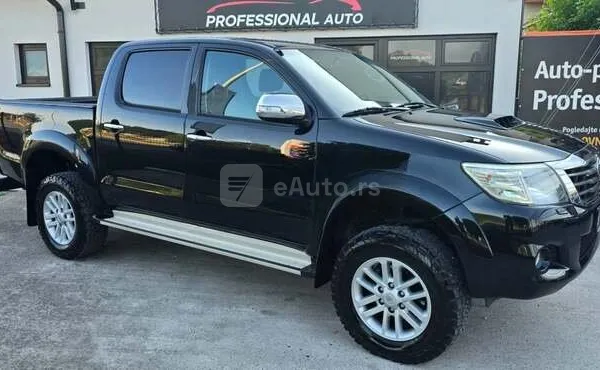 Toyota Hilux — polovni automobil