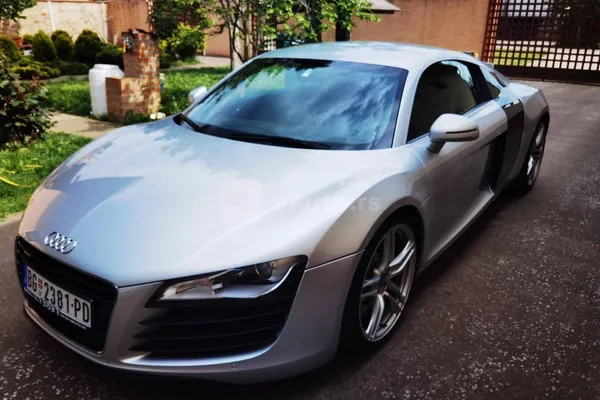 Audi R8 — polovni automobil