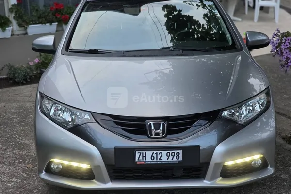 Honda Civic — polovni automobil