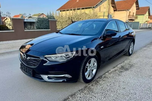 Opel Insignia — polovni automobil