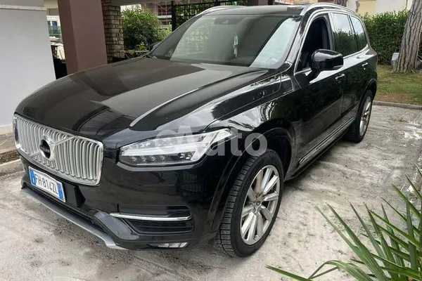 Volvo XC90 — polovni automobil