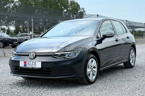 Volkswagen Golf 8 — polovni automobil