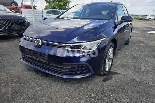 Volkswagen Golf 8 — polovni automobil