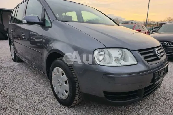 Volkswagen Touran — polovni automobil