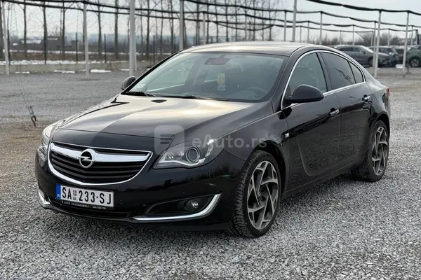 Opel Insignia — polovni automobil
