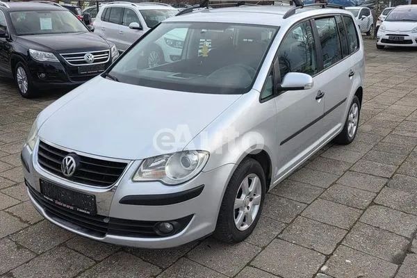 Volkswagen Touran — polovni automobil
